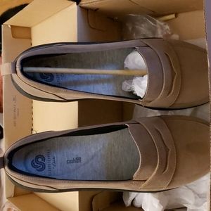 CLOUDSTEPPERS By Clarks Slip-On Loafers